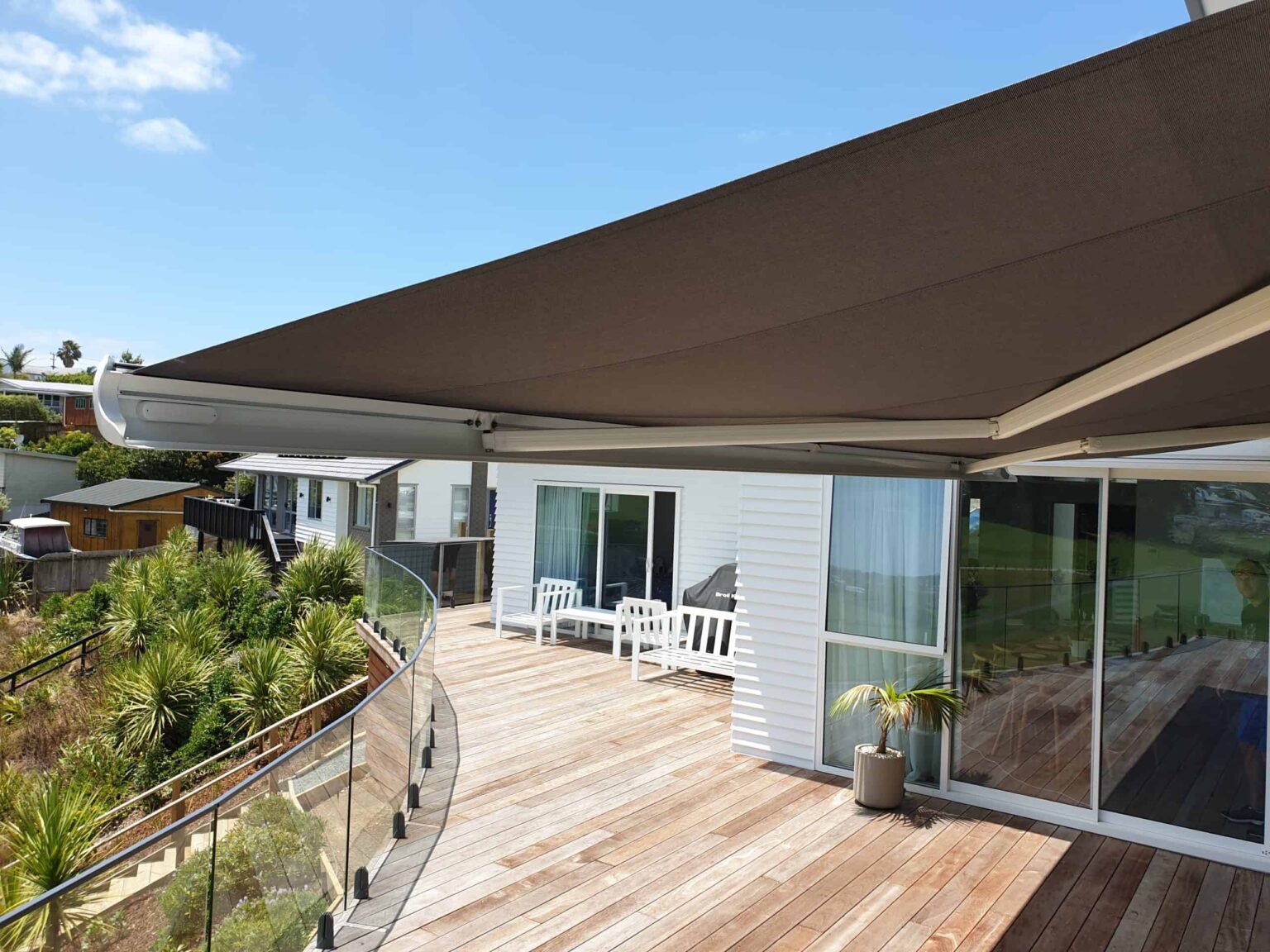 How Retractable Awning NZ Systems Improve Comfort and Energy Efficiency